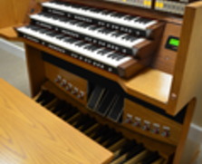 Rodgers Allegiant 688 3 manual organ